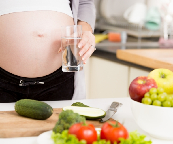Chế độ dinh dưỡng bà bầu 3 tháng đầu thai kỳ