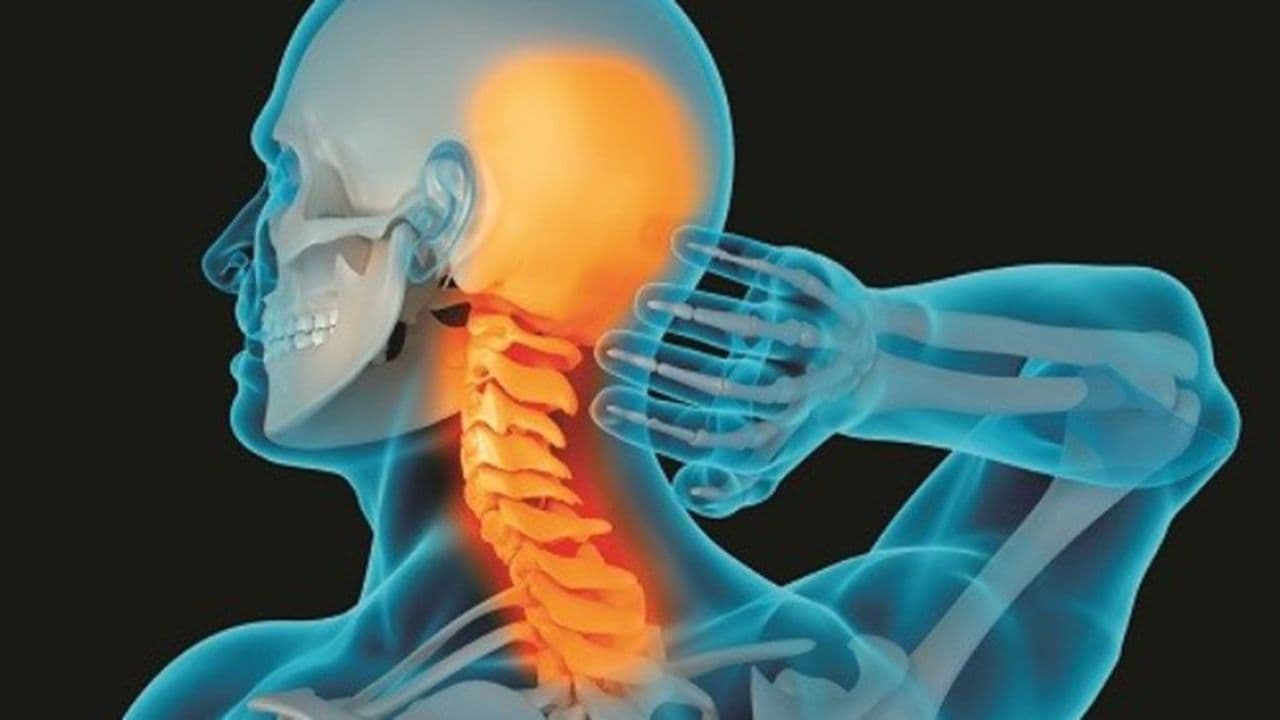 Thoái hóa cột sống cổ có nguy hiểm không?