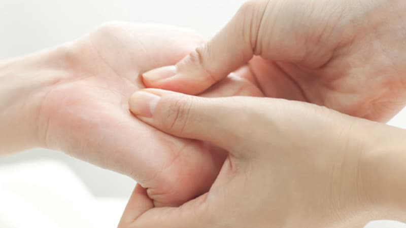 Chẩn đoán và Cách điều trị viêm dây thần kinh cổ tay