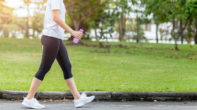 Lưu ý khi đi bộ cho người bị thoát vị đĩa đệm