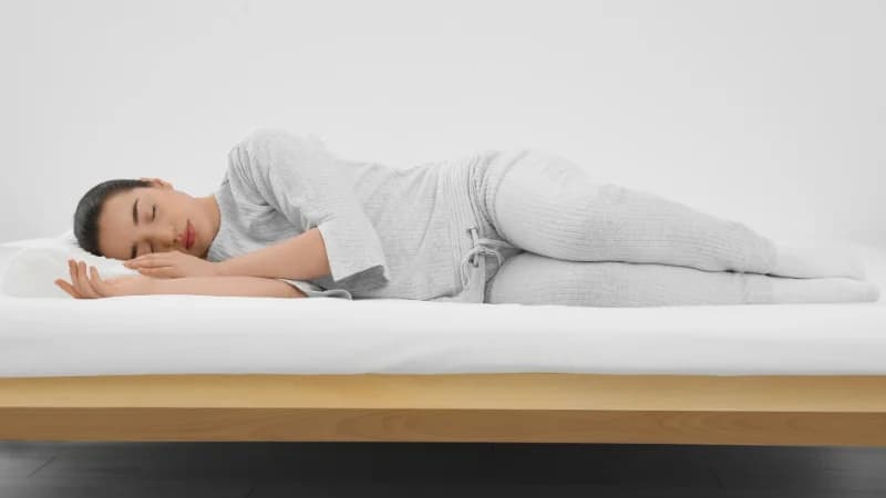 Tư thế nằm đúng cho người bị thoát vị đĩa đệm