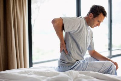 Ảnh hưởng của việc nằm nhiều đối với người bị thoát vị đĩa đệm