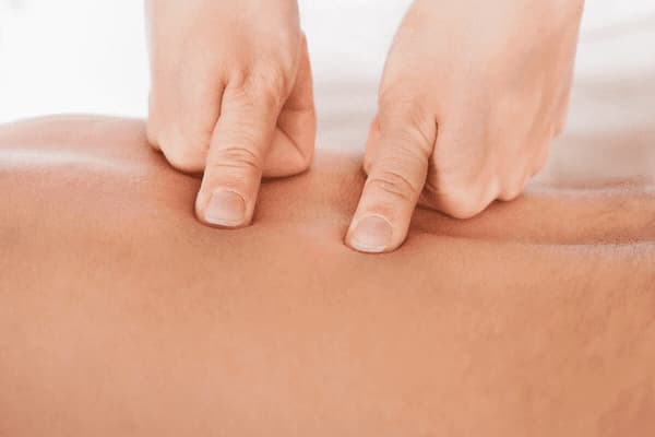 Bấm huyệt điều trị