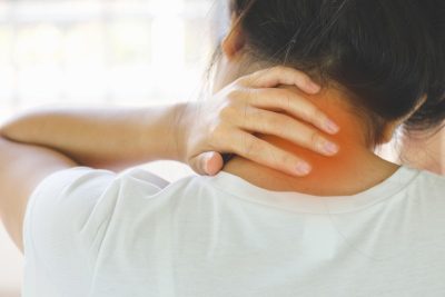 Đau cổ vai gáy bên trái