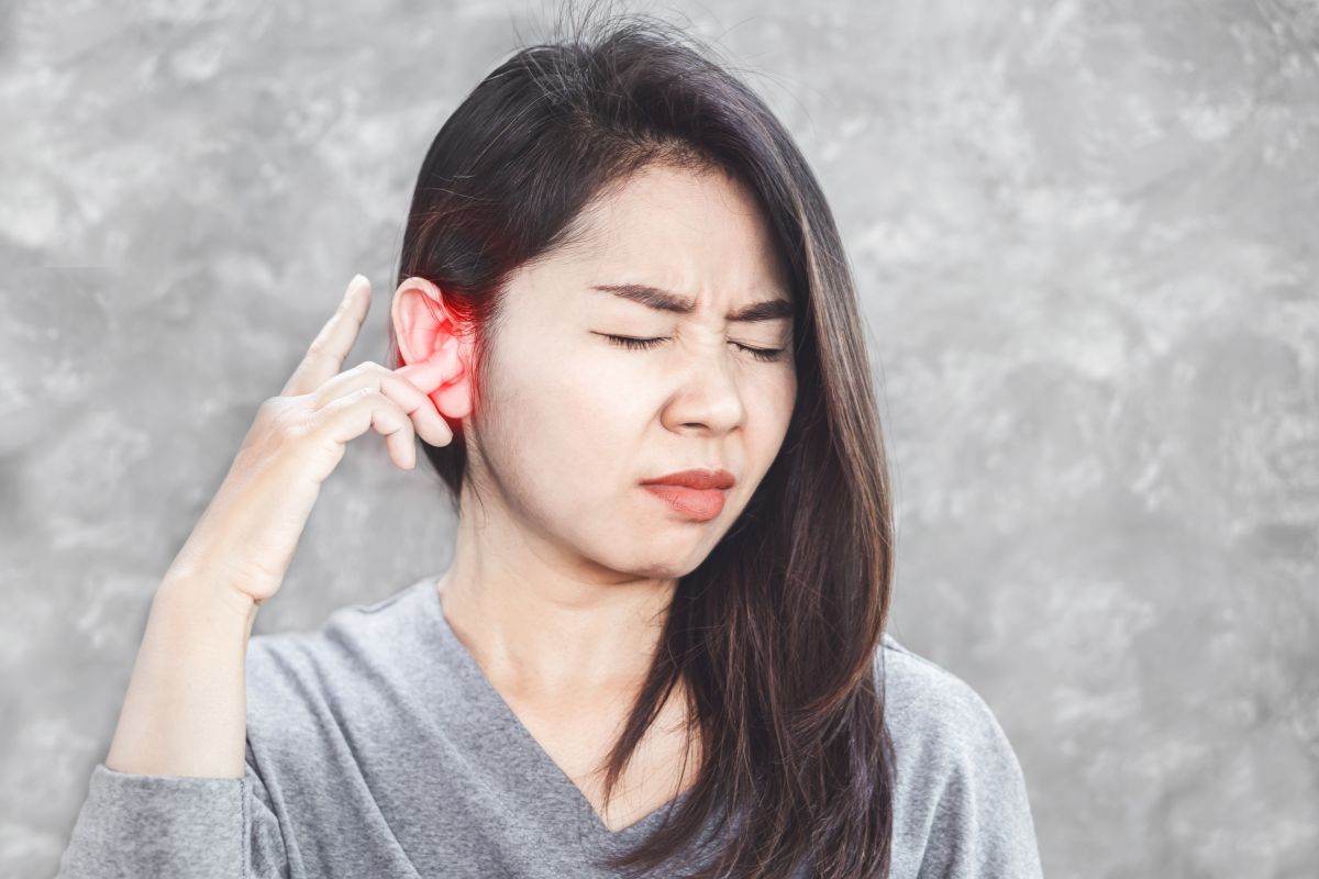 Tiếng ve kêu trong tai là gì?