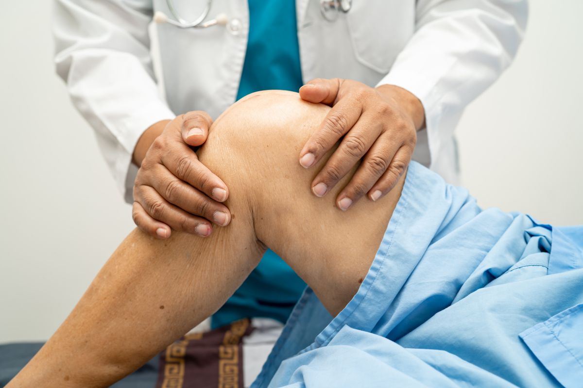 5 tiêu chí lựa chọn phòng khám Đông y chữa khớp gối uy tín tại TP.HCM