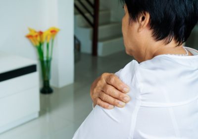 Nguyên nhân bệnh lý tại cột sống cổ - vai gáy