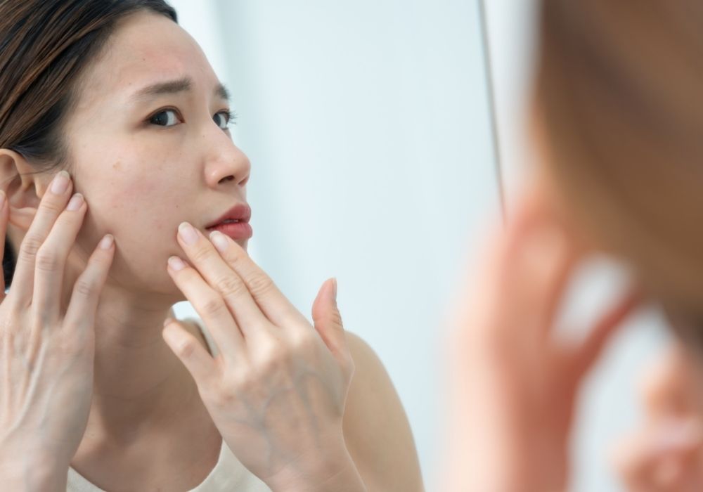 Nguyên nhân tê nửa mặt bên phải theo Tây y và Đông y