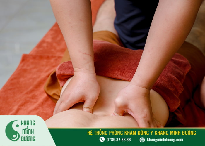 Điều trị đau lưng dưới do thoát vị đĩa đệm tại Khang Minh Đường
