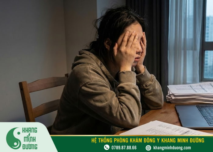 Stress, căng thẳng kéo dài chính là nguyên nhân gây nên đau lưng