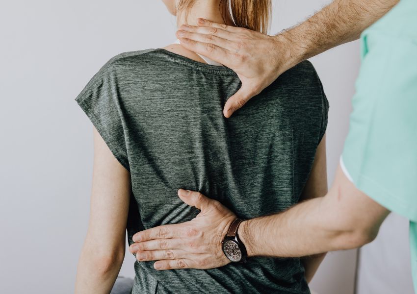 Phân Biệt Đau Sau Lưng Do Phổi Và Nguyên Nhân Khác