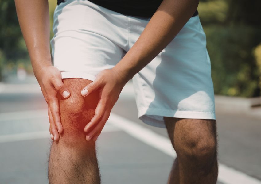 Nguyên Nhân Phổ Biến Gây Đau Đầu Gối Khi Đứng Lên Ngồi Xuống