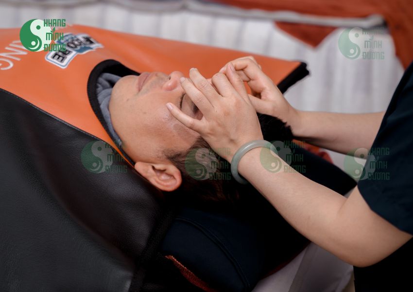 Điều trị ngủ chập chờn bằng Đông y tại Khang Minh Đường