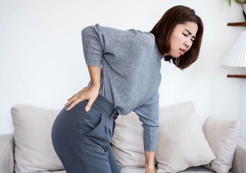Đau xương cụt biểu hiện như thế nà