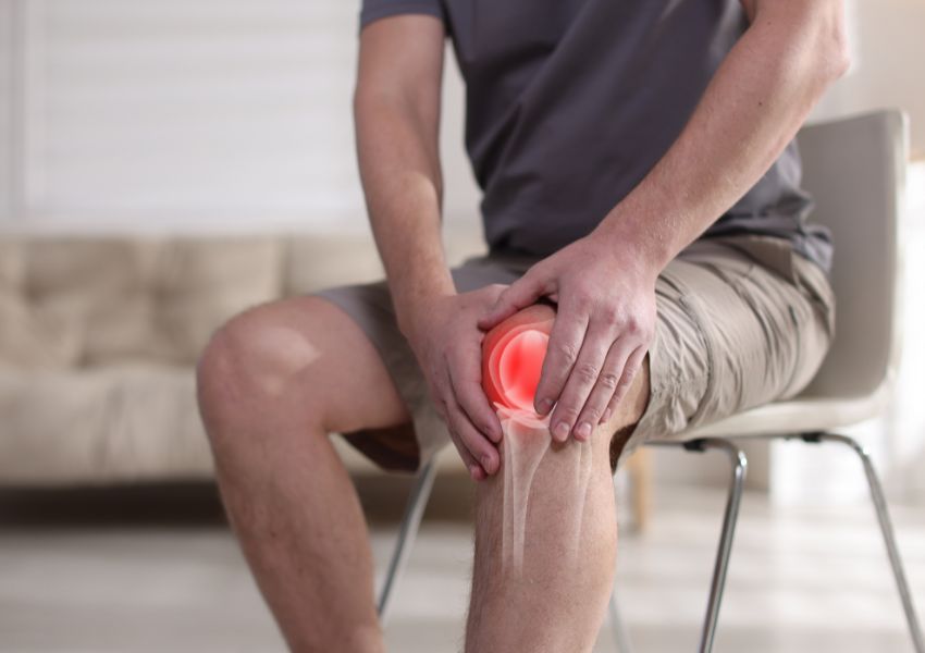 Khớp gối kêu lạo xạo có cần điều trị không?