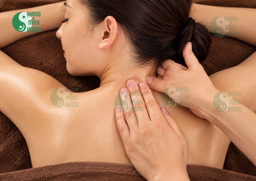 Cách xác định huyệt Đại Chùy